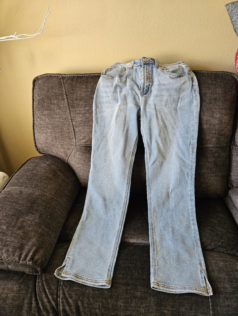 TNR JEANS - Light Wash Straight-Leg Jeans - Blue SIZE 30